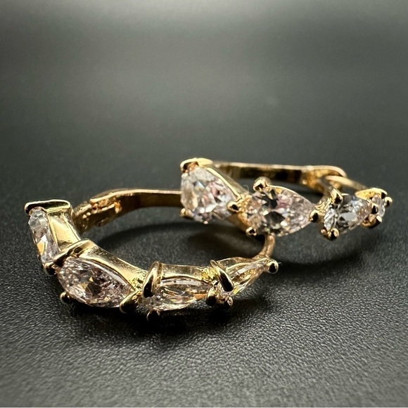 ✨ Gold Plated Hoop Earrings with Pear-Shaped White Stones Classic Sparkle Hoops - Picture 1 of 11